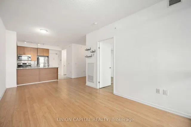 Additional image 7 of 800 Lawrence Ave Unit 613