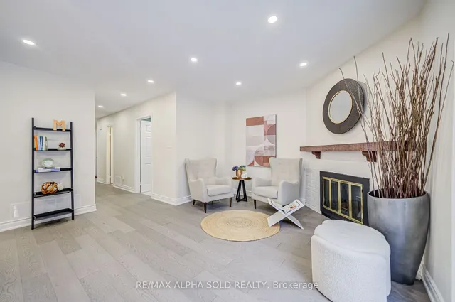 Additional image 15 of 126 Chapel Park Sq