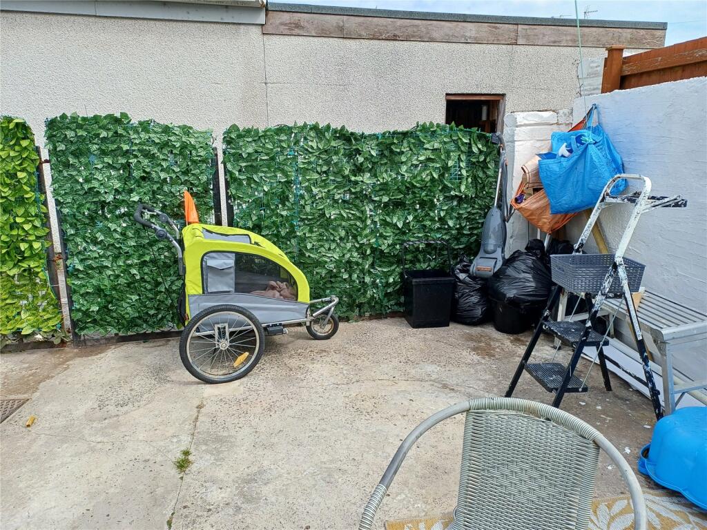 Additional image 9 of Wellfield Avenue, Porthcawl CF36 5TP, CF36