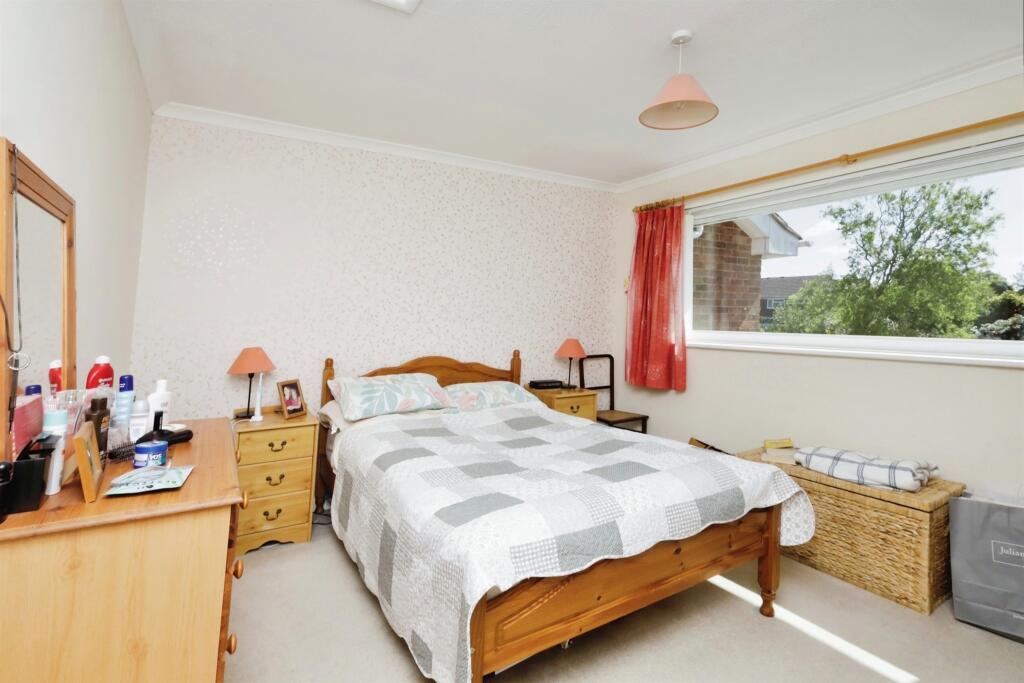 Additional image 7 of Farne Close, HAILSHAM