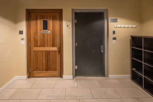 Additional image 3 of 320 Richmond St Unit 208