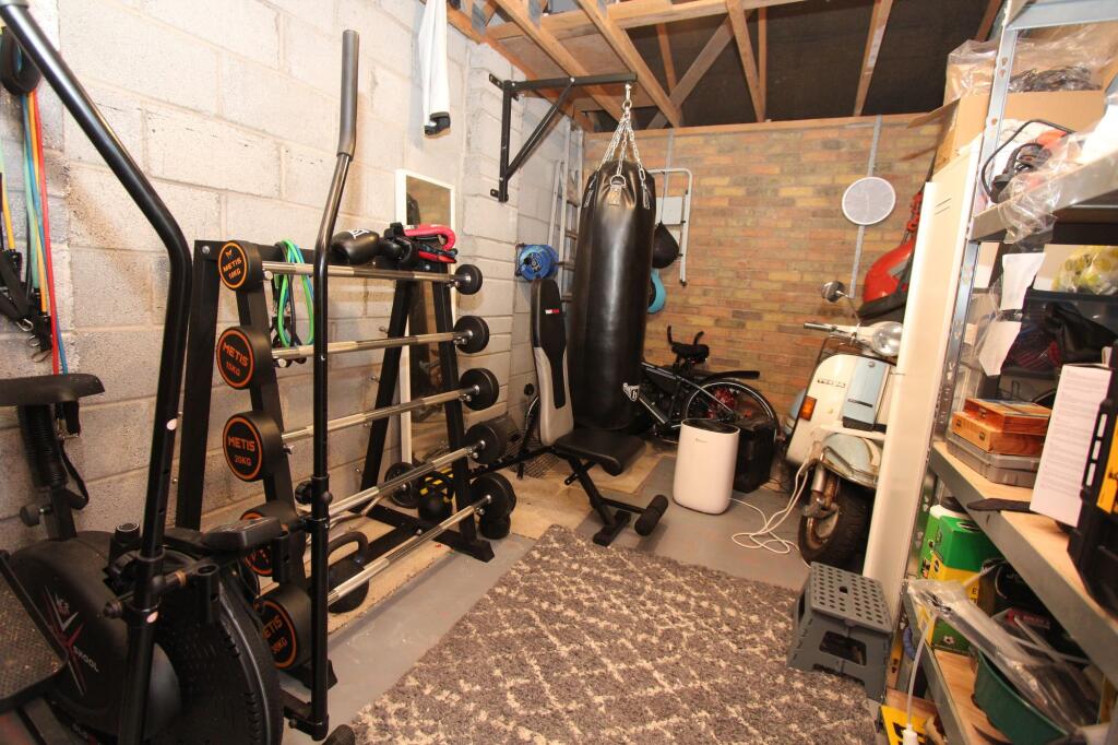 Additional image 14 of Readers Way, Rhoose, CF62