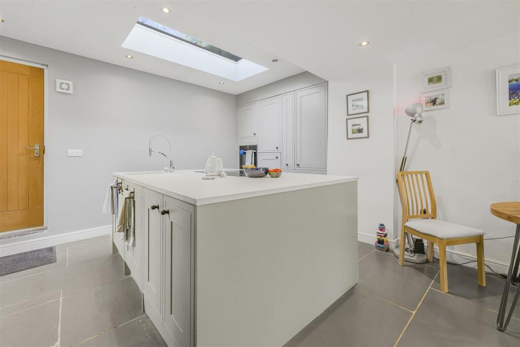 Additional image 4 of College Street, Llantwit Major