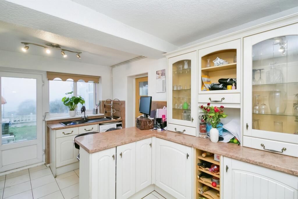 Additional image 10 of Port Road East, Barry