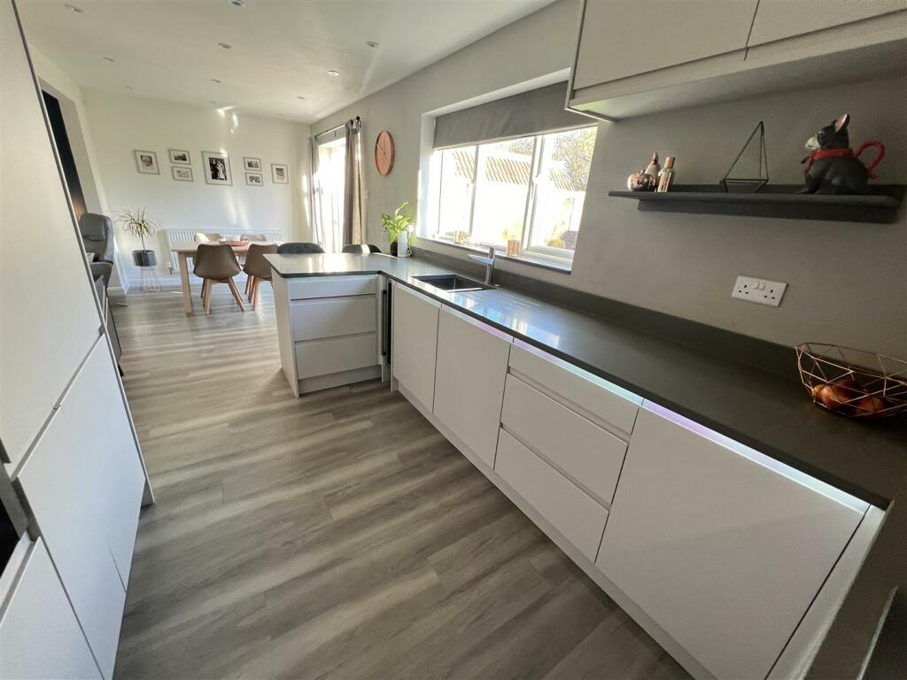 Additional image 6 of Dale View Close, Barnston, Wirral