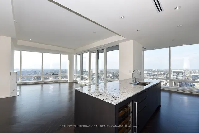 Additional image 6 of 180 University Ave Unit 5303