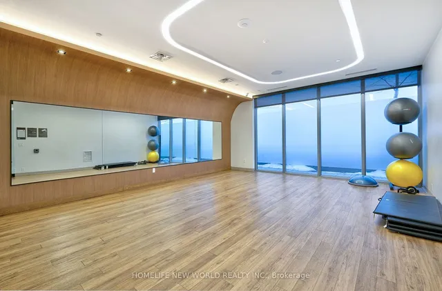 Additional image 25 of 225 Village Green Sq Unit 1510