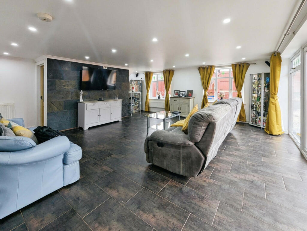 Additional image 20 of Clos Cae Pwll, Treharris, CF46