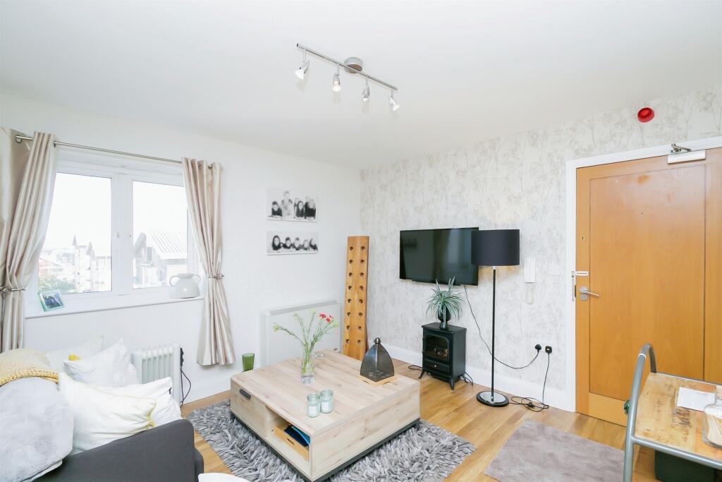 Additional image 3 of Glanfa Dafydd, Barry