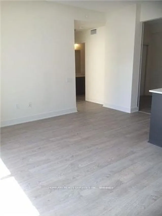Additional image 7 of 30 Roehampton Ave Unit 304