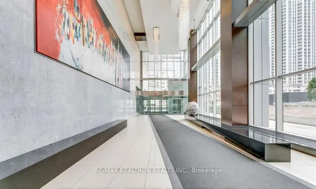 Additional image 4 of 386 YONGE ST St Unit 1104