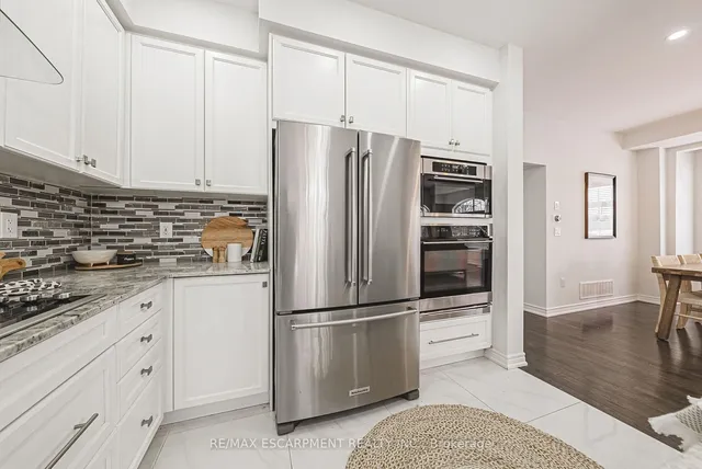 Additional image 12 of 3895 Leonardo St