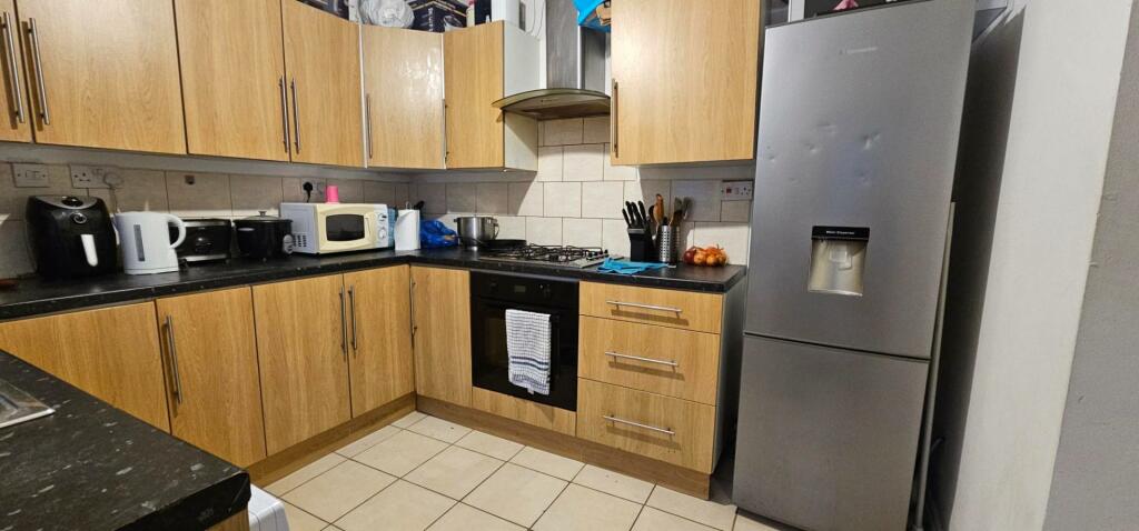 Additional image 2 of Wood Road, Pontypridd