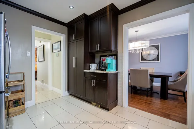 Additional image 16 of 47 Foxrun Ave