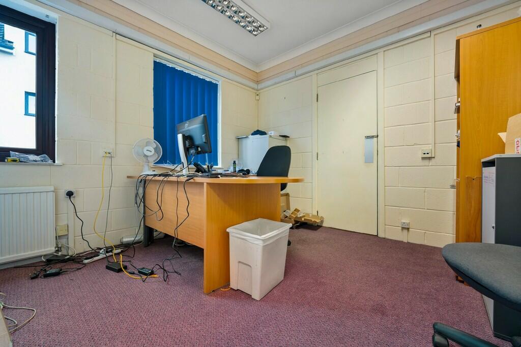 Additional image 14 of 256 Cowbridge Road East