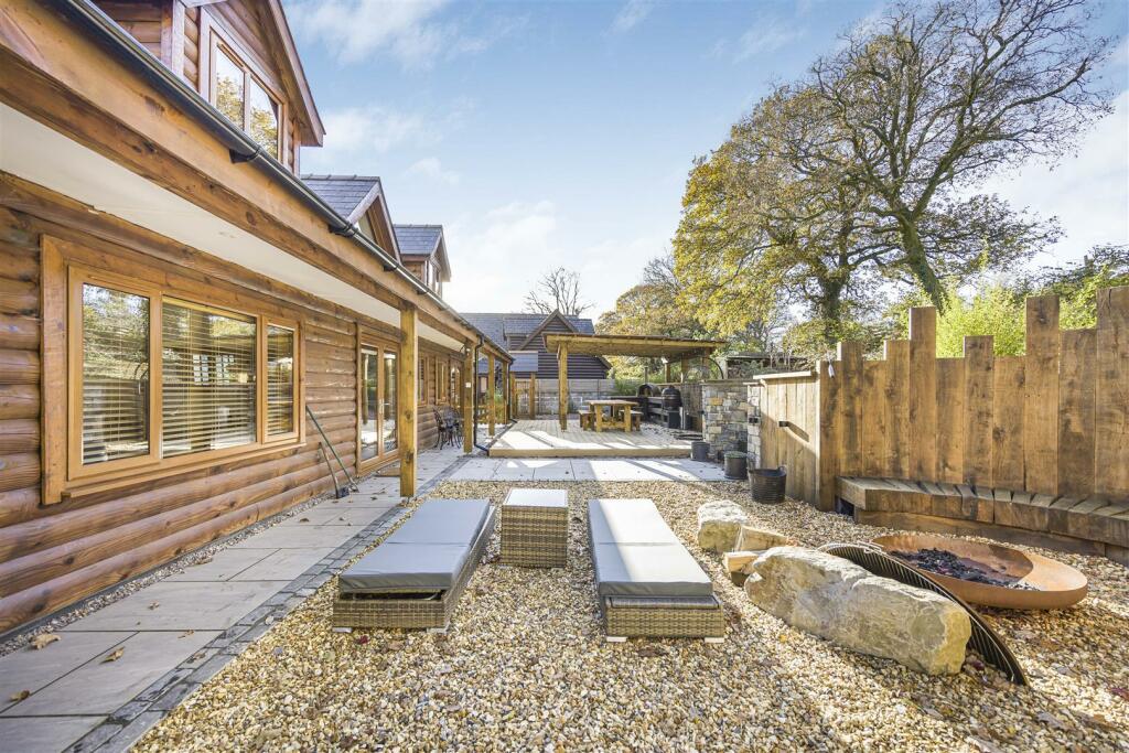 Additional image 18 of Oakmead Road, Meirios Valley