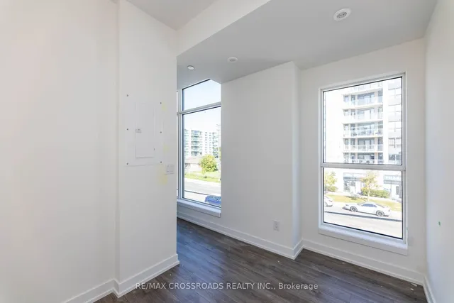 Additional image 13 of 871 Sheppard Ave Unit TH11