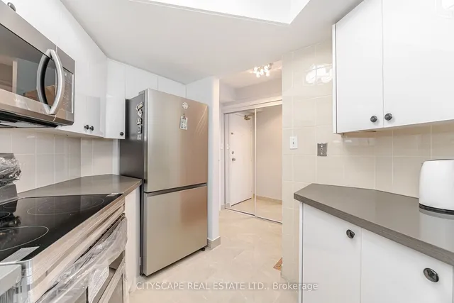 Additional image 9 of 2550 Lawrence Ave Unit 1411