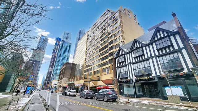 900 Yonge St Unit 1403