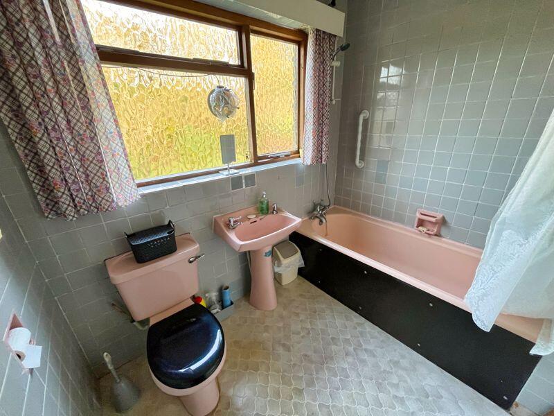 Additional image 9 of 102 Broadway, Llanblethian, Cowbridge, The Vale of Glamorgan CF71 7EY