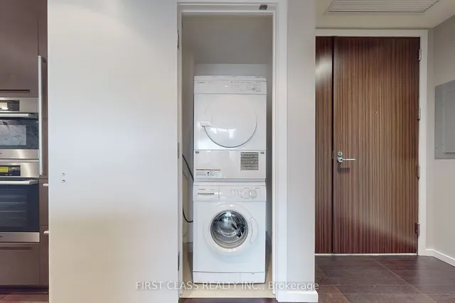 Additional image 16 of 180 University Ave Unit 3502