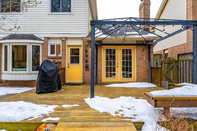 Additional image 35 of 371 Knightsbridge Cres