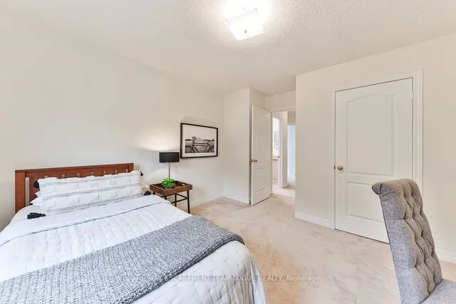 Additional image 27 of 4323 Clubview Dr