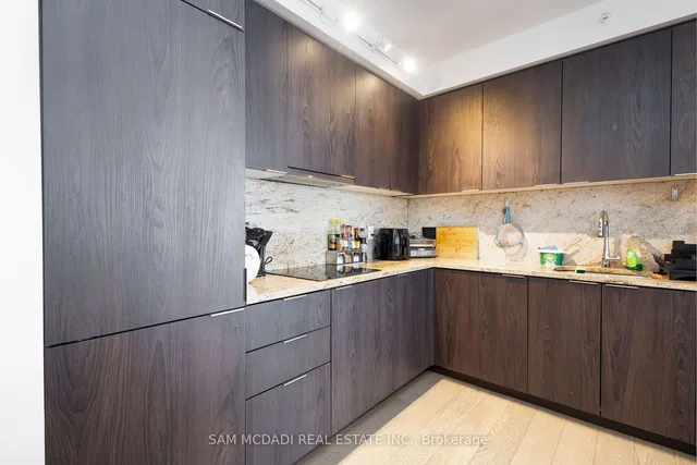 Additional image 5 of 955 Bay St Unit 3903