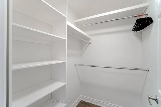 Additional image 26 of 33 University Ave Unit 1905