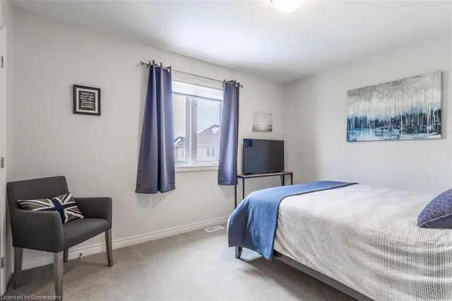 Additional image 24 of 39 Halo Street