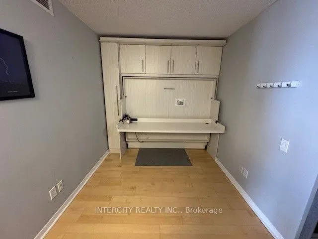 Additional image 16 of 1050 The Queensway Ave Unit 712