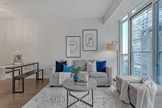 Additional image 8 of 126 Simcoe St Unit 1407