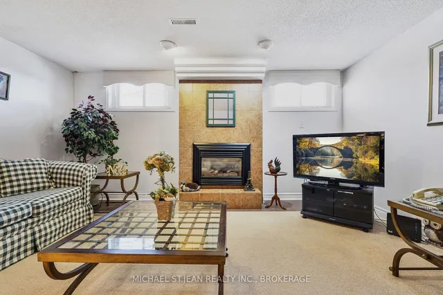 Additional image 12 of 38 Elora Dr Unit 19