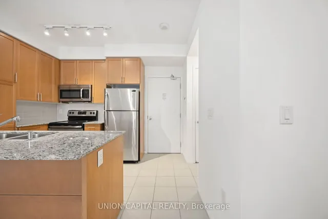 Additional image 14 of 800 Lawrence Ave Unit 613