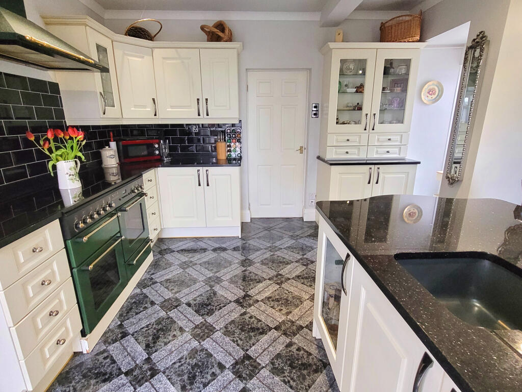 Additional image 10 of SEVERN ROAD, PORTHCAWL, CF36 3LN