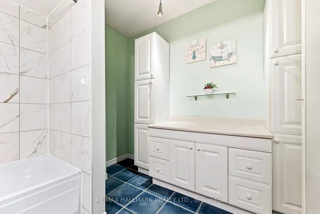 Additional image 14 of 5 Frith Rd Unit 701