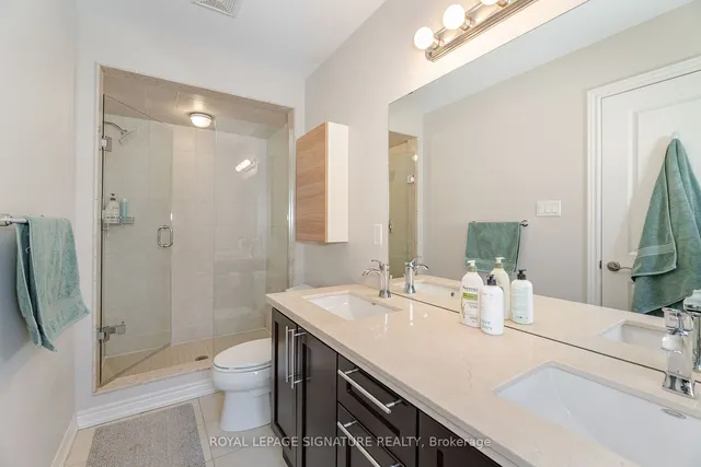 Additional image 5 of 2220 Queensway Dr Unit 15