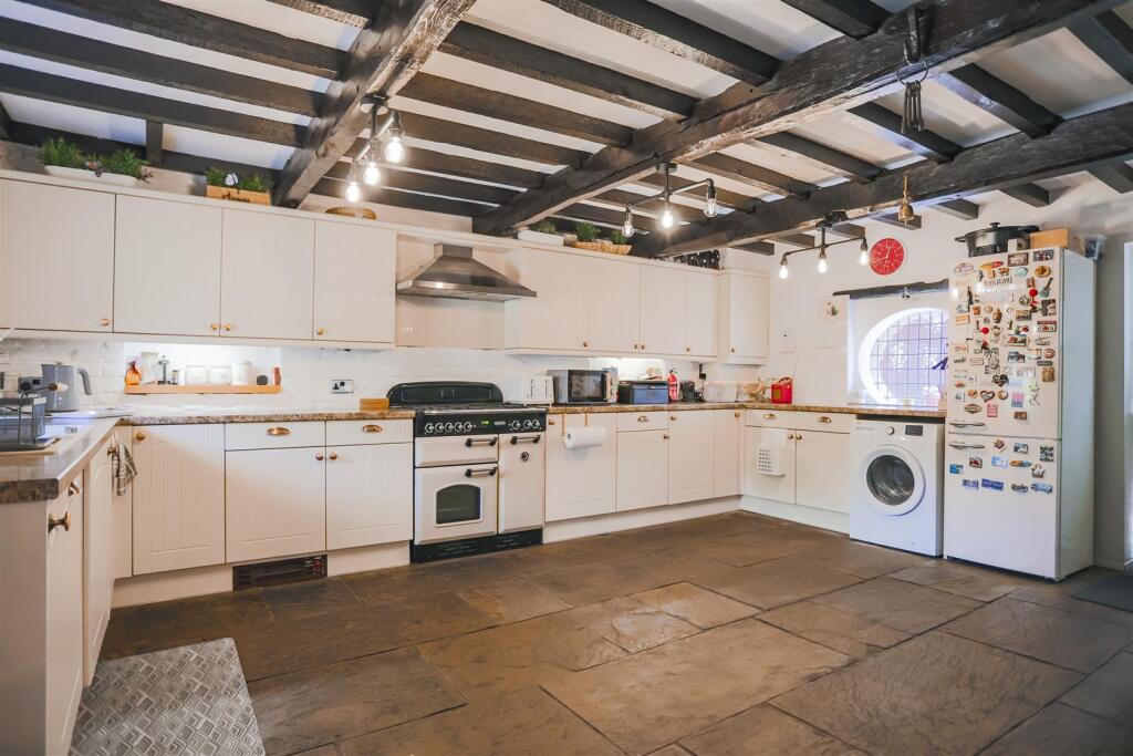 Additional image 8 of The Starkies, Bury