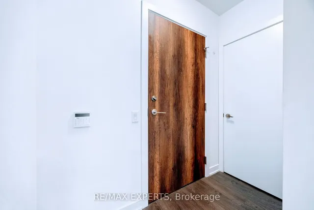 Additional image 2 of 251 Manitoba St Unit 1007