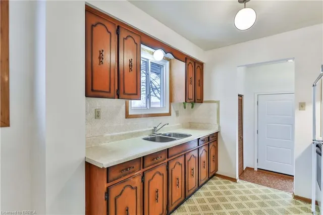 Additional image 14 of 15 Queensbury Dr