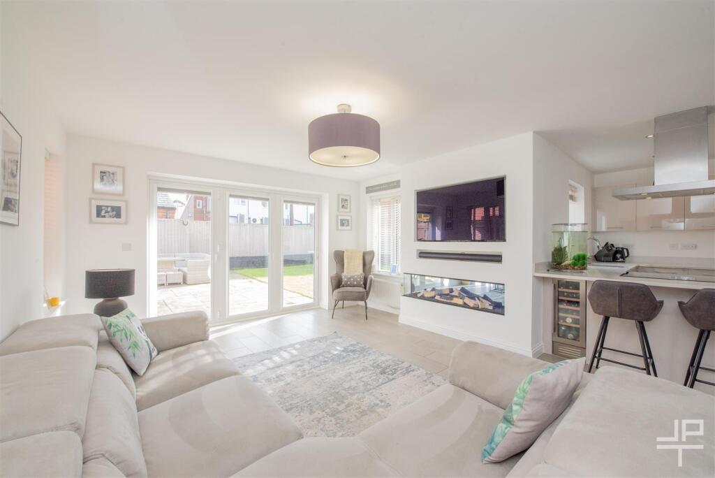 Additional image 4 of Edges Farm Close, Westhoughton, Bolton, BL5 2QY