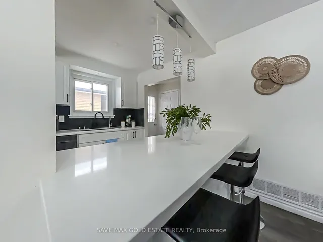 Additional image 12 of 122 Hazelglen Dr