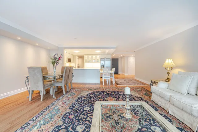 Additional image 10 of 33 University Ave Unit 2106