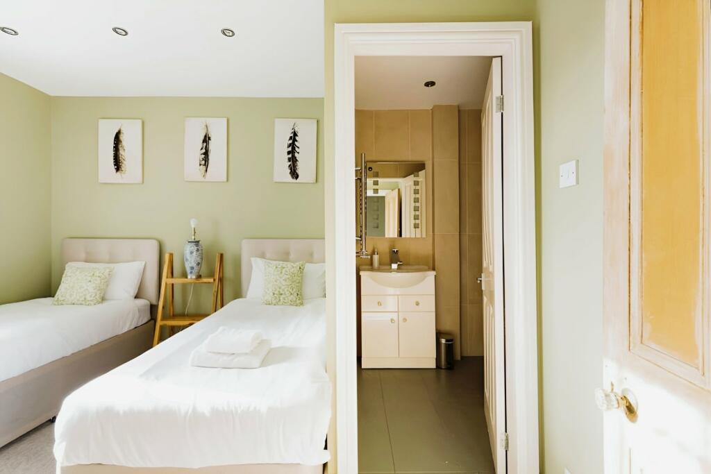 Additional image 15 of Grosvenor Place, Chester, Cheshire, CH1