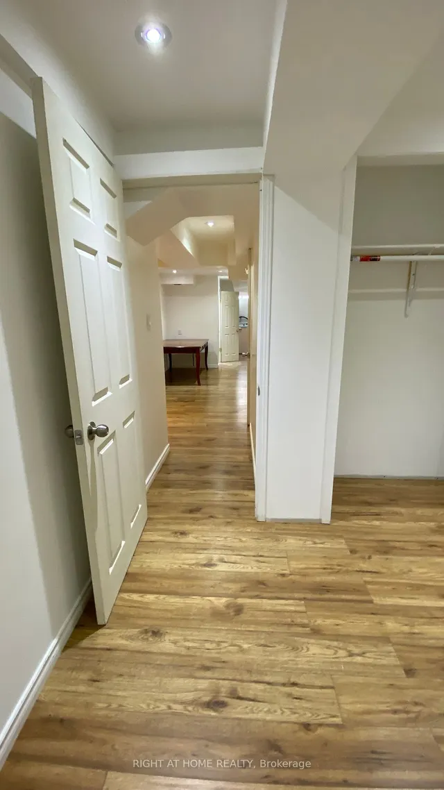 Additional image 25 of 1100 Bonin Cres