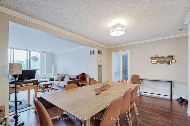 Additional image 9 of 633 Bay St Unit 1615