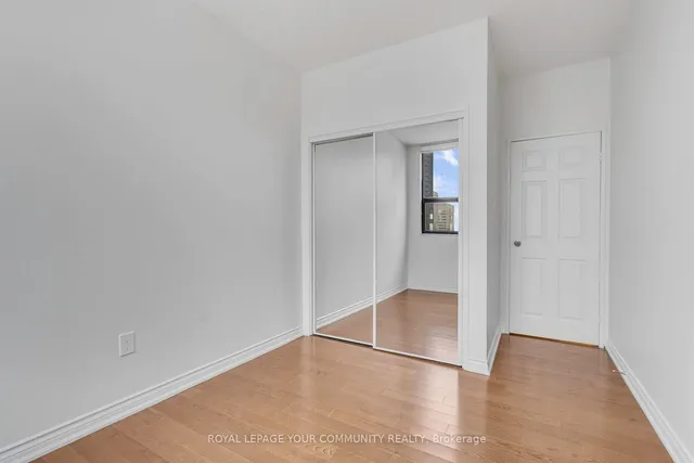 Additional image 33 of 86 Gloucester St Unit 1408