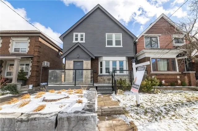 106 Weir St