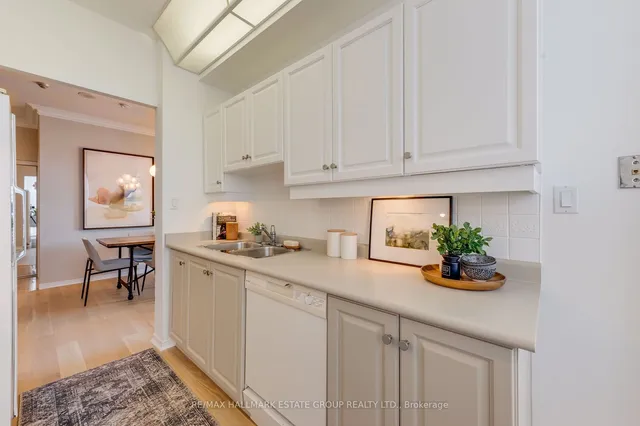 Additional image 18 of 38 Avoca Ave Unit 1508