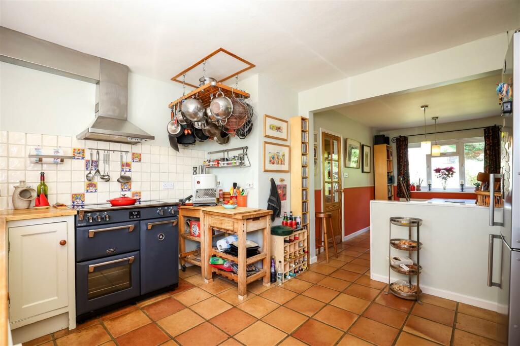 Additional image 7 of Tal Y Llyn, Castle Court, Llandough, Nr Cowbridge, Vale Of Glamorgan, CF71 7LZ